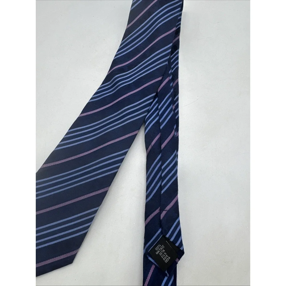 Y&G  Men's Blue Pink Striped Silk Tie 3.5